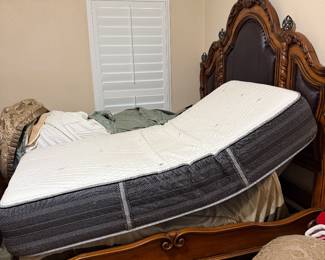 Serta Beauty rest MASSAGE, HEAD & FOOT adjustment (2 twins)