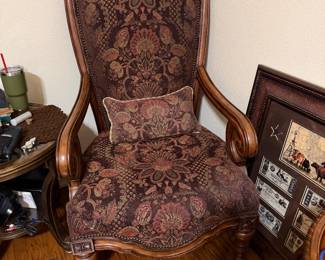 Haverty grand tuscan Chair (we have 5 of them)