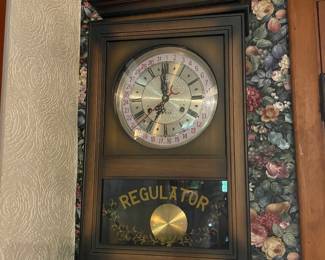 Regulator wall clock