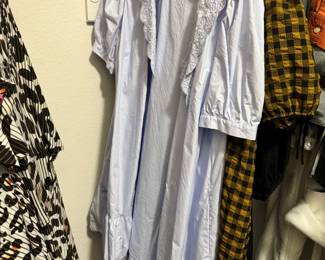 Women's Clothing (Various Sizing)
