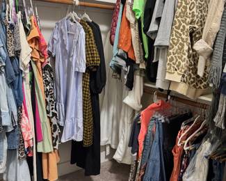 Women's Clothing (Various Sizing)