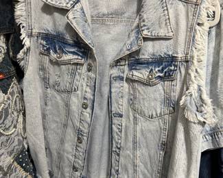 Women's Clothing (Various Sizing)