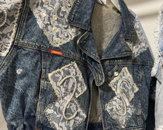 Women's Clothing (Various Sizing)