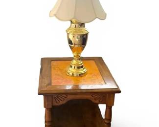 Floral Wooden Side Table w Lamp