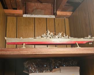 USS Missouri Battleship WWII Model