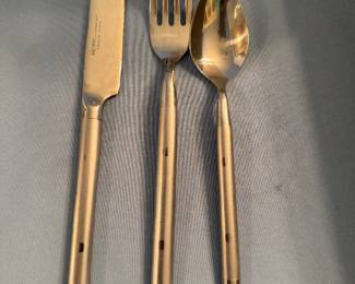 HAMPTON SILVERSMITHS FLATWARE SHANGRILA