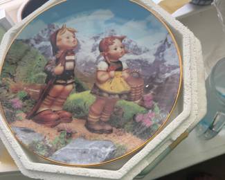 HUMMEL PLATES