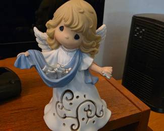 Precious Moments "Guide Us To Thy Perfect Light" angel