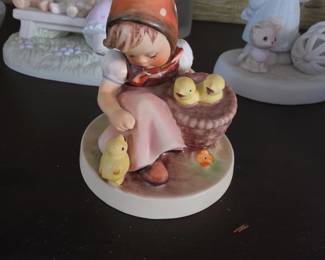 Hummel Goebel Figurine "Chick Girl" Girl baby chicks- W Germany