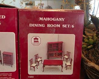 Town Square Miniatures mahogany dining room set, model T3051.