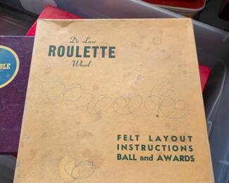vintage 1950s De Luxe Roulette Wheel game set
