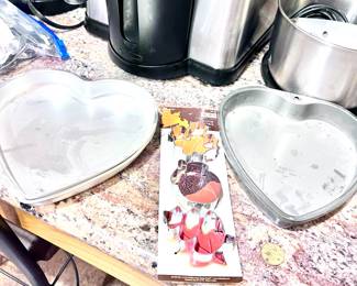 Kitchen baking supplies 