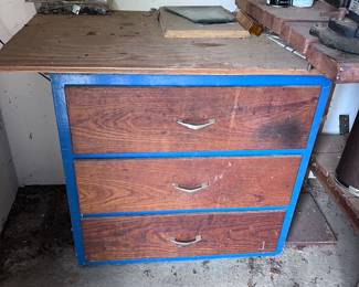 Work bench cabinet 