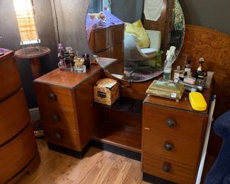 Art Deco Vanity with Round Mirror $125