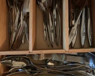 silverware set