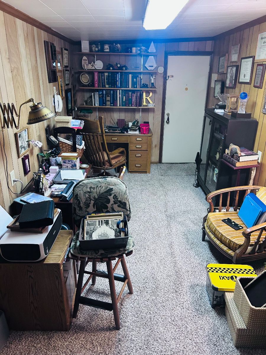 Contents of retired doctor’s office
