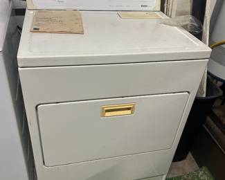 Kenmore Electric Dryer  Good working condition Pickup in Bay City/Matagorda in Selkirk Must be able to move and load yourself