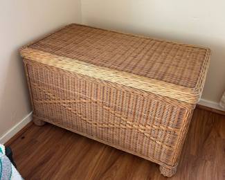 Vintage Pier 1 Wicker Chest  Very good condition!  3’ x 20” x 21”  Must be able to move from downstairs and load yourself 