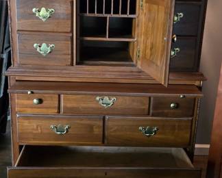 STATIONERY CUBBY
