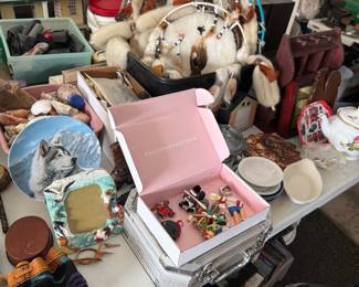 knick knacks