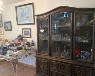 glass ware, bar glasses, steins, hutch, table