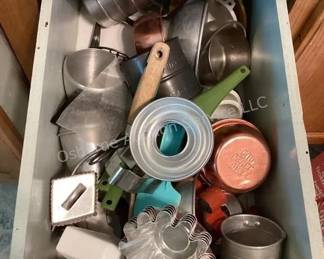 Vintage kitchen items. 