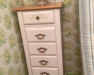 Lea Ligerie Dresser