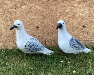 Cement seagulls