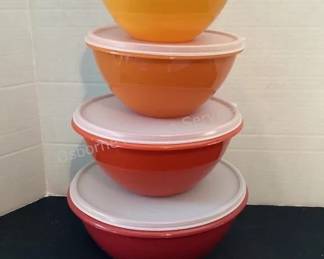 NOS Tupperware nesting set