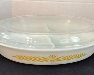Pyrex Royal Wheat divided dish