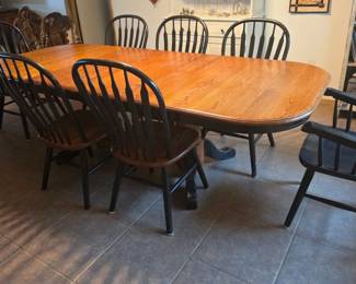 Solid Oak table with 2 inserts