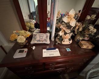 more decor