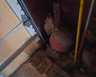 Gas cans