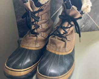 Sorel Caribou boots, men's size 11