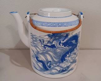 Vintage Blue Chinese Dragon Pot