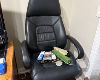 Desk chair