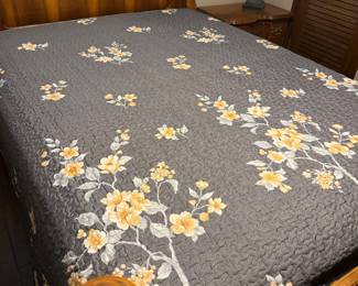 Queen Mattress with Lift Base