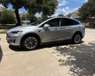 $30,500~ 2018 TESLA MODEL X