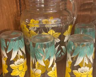 Anchor Hocking lemonade set