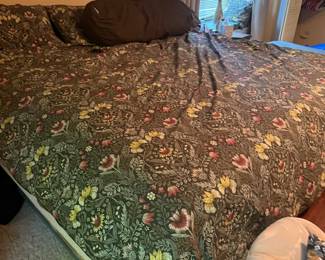 King Sized Bedroom Set
