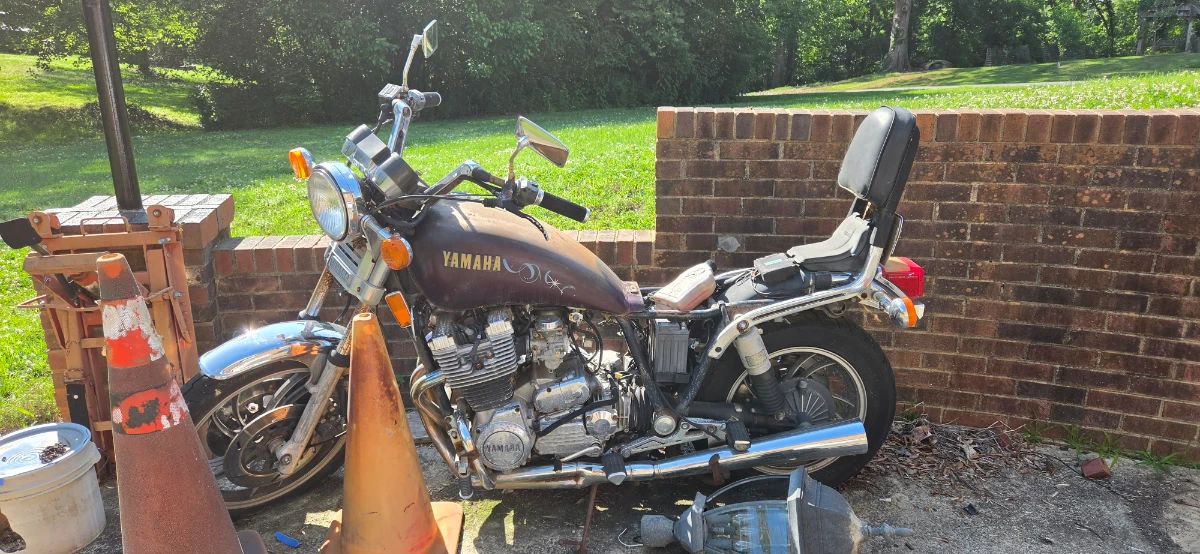 Yamaha Motorcycle does not run. Title available