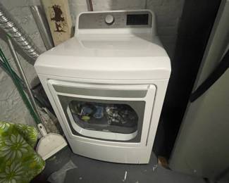 $300 -- LG Dryer MFG May 2022