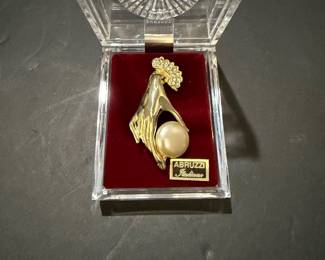 Abruzzi Broach