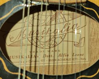 Musikalia Italian mandolin