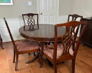Chippendale Style Dining Set with Fretwork Back Chairs Vtg
