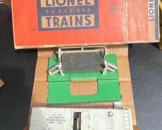 Lionel No. 3472 Operating Milk Car with Dock