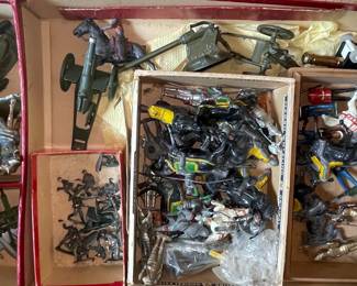 Vintage Britains Knights and Medieval Figurines Assortment
