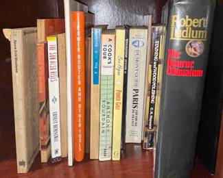 Robert Ludlum The Bourne Ultimatum First Edition Hardcover Book