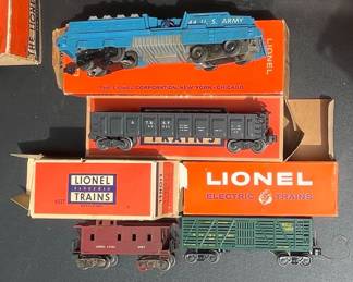 Lionel Trains Vintage O Gauge Freight Cars and Accessories