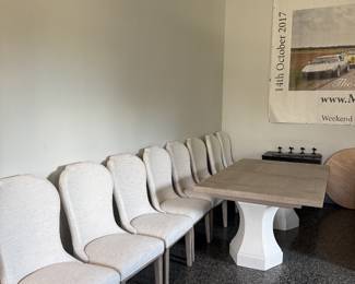 NEW UNUSED Dining table with chairs and extensions